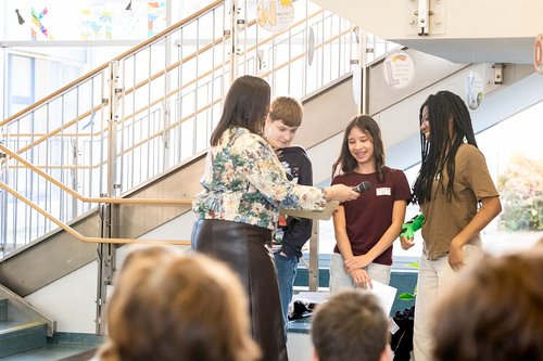 Schulbesuch Blaue Schule / Erzdiözese Wien/ Schönlaub, Stephan Schönlaub Schulbesuch Blaue Schule