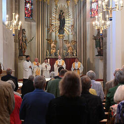 Wallfahrtstage und Autosegnung in Maria Oberleis