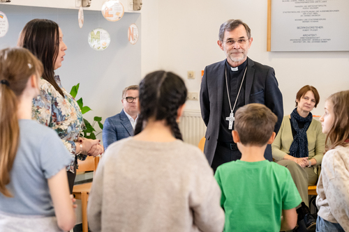 Schulbesuch Blaue Schule / Erzdiözese Wien/ Schönlaub, Stephan Schönlaub Schulbesuch Blaue Schule