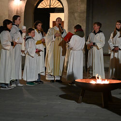 Osternachtsfeier mit Weihbischof Turnovszky